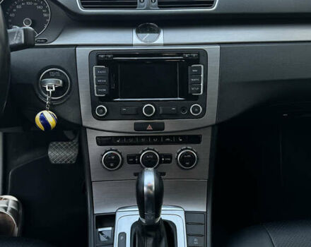 Черный Фольксваген Пассат, объемом двигателя 2 л и пробегом 340 тыс. км за 10800 $, фото 4 на Automoto.ua