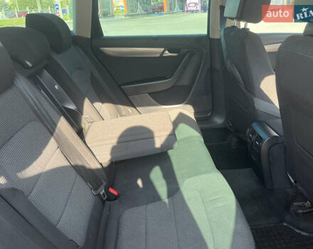 Черный Фольксваген Пассат, объемом двигателя 1.6 л и пробегом 236 тыс. км за 11700 $, фото 28 на Automoto.ua