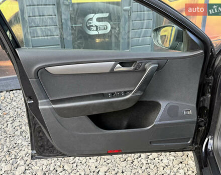 Черный Фольксваген Пассат, объемом двигателя 1.6 л и пробегом 230 тыс. км за 11500 $, фото 43 на Automoto.ua