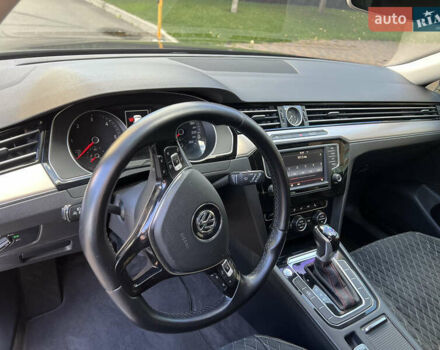 Чорний Фольксваген Пассат, об'ємом двигуна 2 л та пробігом 313 тис. км за 14600 $, фото 22 на Automoto.ua