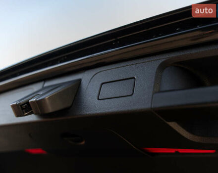 Черный Фольксваген Пассат, объемом двигателя 1.97 л и пробегом 250 тыс. км за 16500 $, фото 21 на Automoto.ua