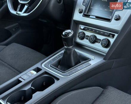 Черный Фольксваген Пассат, объемом двигателя 1.6 л и пробегом 217 тыс. км за 13999 $, фото 46 на Automoto.ua