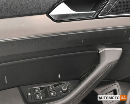 Черный Фольксваген Пассат, объемом двигателя 2 л и пробегом 280 тыс. км за 13600 $, фото 6 на Automoto.ua