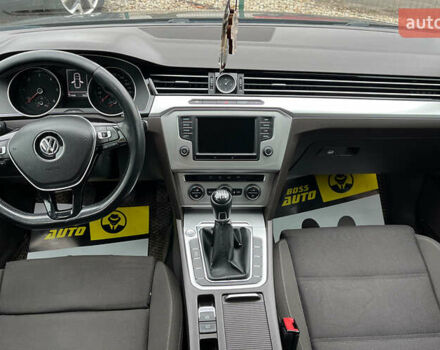 Черный Фольксваген Пассат, объемом двигателя 1.97 л и пробегом 272 тыс. км за 11600 $, фото 10 на Automoto.ua