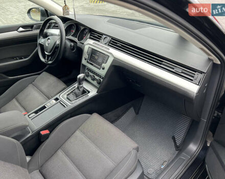 Чорний Фольксваген Пассат, об'ємом двигуна 1.6 л та пробігом 265 тис. км за 11350 $, фото 41 на Automoto.ua