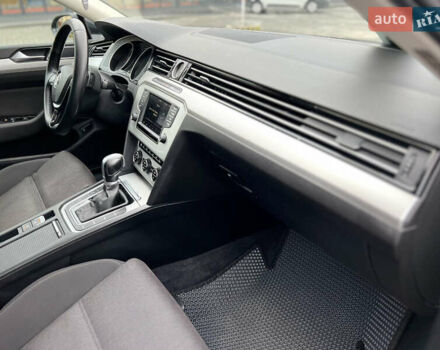 Чорний Фольксваген Пассат, об'ємом двигуна 1.6 л та пробігом 265 тис. км за 11350 $, фото 40 на Automoto.ua