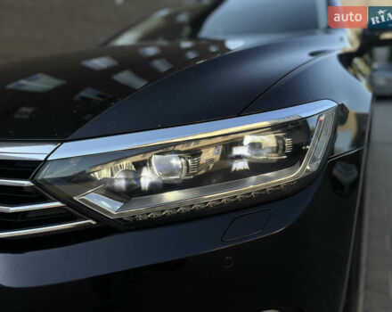 Черный Фольксваген Пассат, объемом двигателя 2 л и пробегом 225 тыс. км за 14000 $, фото 8 на Automoto.ua