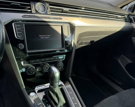 Черный Фольксваген Пассат, объемом двигателя 1.97 л и пробегом 208 тыс. км за 18900 $, фото 20 на Automoto.ua