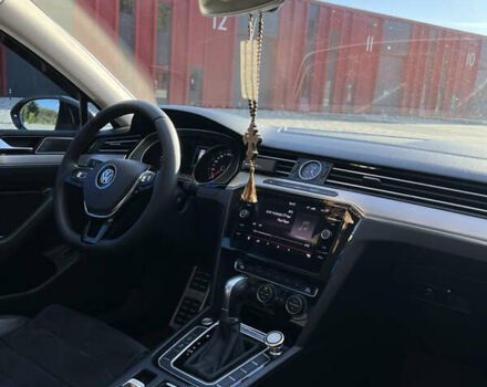 Чорний Фольксваген Пассат, об'ємом двигуна 2 л та пробігом 218 тис. км за 19500 $, фото 12 на Automoto.ua