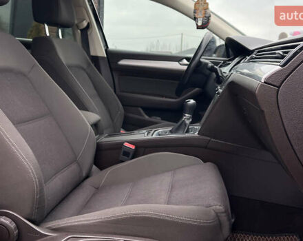 Черный Фольксваген Пассат, объемом двигателя 1.97 л и пробегом 272 тыс. км за 11600 $, фото 17 на Automoto.ua