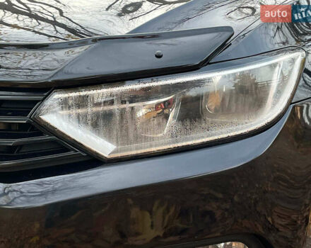 Чорний Фольксваген Пассат, об'ємом двигуна 2 л та пробігом 267 тис. км за 14390 $, фото 4 на Automoto.ua