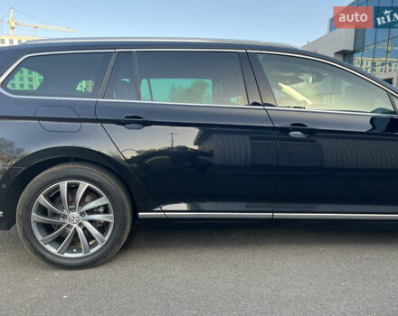 Черный Фольксваген Пассат, объемом двигателя 1.97 л и пробегом 287 тыс. км за 15500 $, фото 102 на Automoto.ua