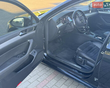 Черный Фольксваген Пассат, объемом двигателя 1.6 л и пробегом 233 тыс. км за 13200 $, фото 10 на Automoto.ua