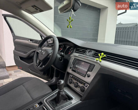 Черный Фольксваген Пассат, объемом двигателя 1.6 л и пробегом 256 тыс. км за 11900 $, фото 30 на Automoto.ua