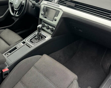 Черный Фольксваген Пассат, объемом двигателя 1.97 л и пробегом 261 тыс. км за 13999 $, фото 23 на Automoto.ua