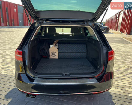 Чорний Фольксваген Пассат, об'ємом двигуна 2 л та пробігом 218 тис. км за 19500 $, фото 16 на Automoto.ua