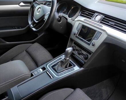 Черный Фольксваген Пассат, объемом двигателя 2 л и пробегом 254 тыс. км за 15000 $, фото 6 на Automoto.ua