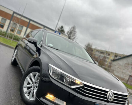 Черный Фольксваген Пассат, объемом двигателя 1.6 л и пробегом 325 тыс. км за 12600 $, фото 3 на Automoto.ua