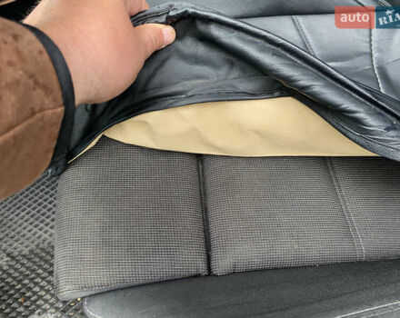 Черный Фольксваген Пассат, объемом двигателя 1.6 л и пробегом 214 тыс. км за 13200 $, фото 11 на Automoto.ua