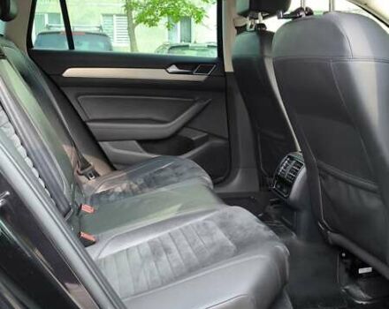 Черный Фольксваген Пассат, объемом двигателя 1.6 л и пробегом 292 тыс. км за 13100 $, фото 22 на Automoto.ua