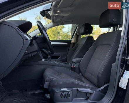 Черный Фольксваген Пассат, объемом двигателя 1.6 л и пробегом 217 тыс. км за 13999 $, фото 21 на Automoto.ua