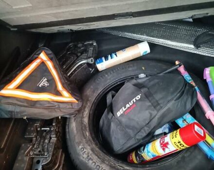 Чорний Фольксваген Пассат, об'ємом двигуна 1.6 л та пробігом 256 тис. км за 11000 $, фото 16 на Automoto.ua