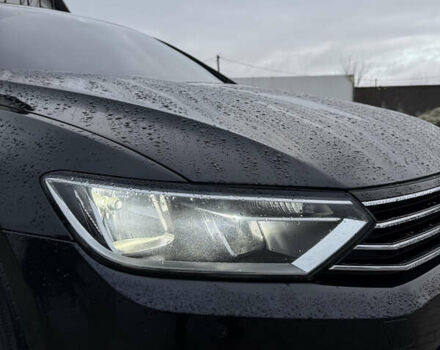 Черный Фольксваген Пассат, объемом двигателя 1.97 л и пробегом 295 тыс. км за 14000 $, фото 35 на Automoto.ua