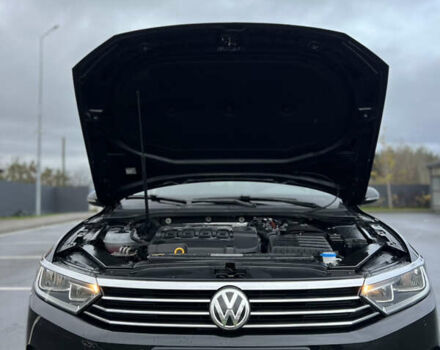 Черный Фольксваген Пассат, объемом двигателя 1.6 л и пробегом 325 тыс. км за 12600 $, фото 64 на Automoto.ua