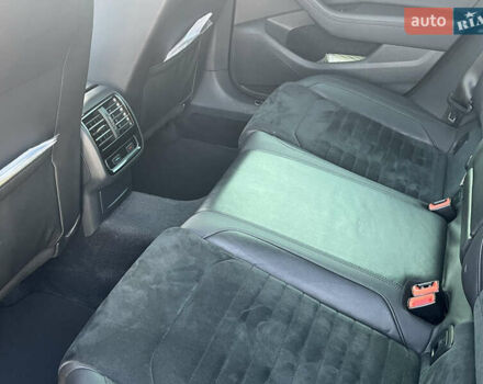 Черный Фольксваген Пассат, объемом двигателя 1.97 л и пробегом 287 тыс. км за 15500 $, фото 94 на Automoto.ua