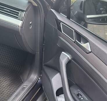 Черный Фольксваген Пассат, объемом двигателя 1.97 л и пробегом 250 тыс. км за 20000 $, фото 18 на Automoto.ua