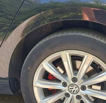 Черный Фольксваген Пассат, объемом двигателя 1.97 л и пробегом 348 тыс. км за 12700 $, фото 2 на Automoto.ua