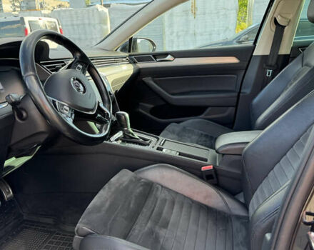 Черный Фольксваген Пассат, объемом двигателя 1.97 л и пробегом 208 тыс. км за 18900 $, фото 14 на Automoto.ua