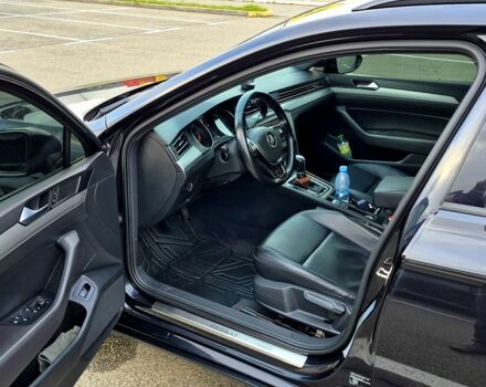 Черный Фольксваген Пассат, объемом двигателя 2 л и пробегом 267 тыс. км за 15000 $, фото 6 на Automoto.ua