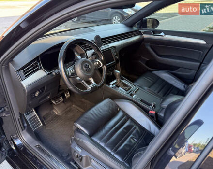 Черный Фольксваген Пассат, объемом двигателя 1.6 л и пробегом 335 тыс. км за 15950 $, фото 4 на Automoto.ua