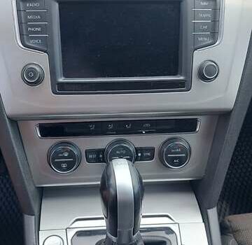 Черный Фольксваген Пассат, объемом двигателя 1.97 л и пробегом 348 тыс. км за 12700 $, фото 3 на Automoto.ua