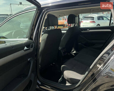 Черный Фольксваген Пассат, объемом двигателя 1.6 л и пробегом 234 тыс. км за 13600 $, фото 15 на Automoto.ua