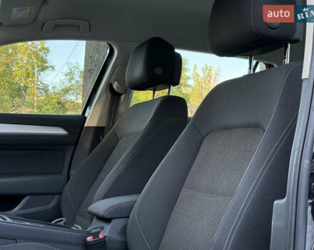 Черный Фольксваген Пассат, объемом двигателя 1.6 л и пробегом 217 тыс. км за 13999 $, фото 22 на Automoto.ua