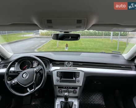 Черный Фольксваген Пассат, объемом двигателя 1.6 л и пробегом 325 тыс. км за 12600 $, фото 33 на Automoto.ua