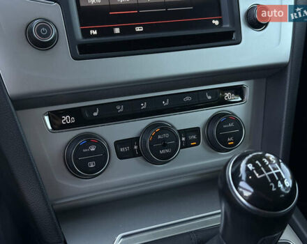 Черный Фольксваген Пассат, объемом двигателя 1.6 л и пробегом 217 тыс. км за 13999 $, фото 35 на Automoto.ua