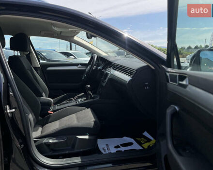 Черный Фольксваген Пассат, объемом двигателя 1.6 л и пробегом 234 тыс. км за 13600 $, фото 8 на Automoto.ua