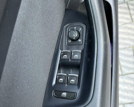 Чорний Фольксваген Пассат, об'ємом двигуна 1.6 л та пробігом 286 тис. км за 11950 $, фото 10 на Automoto.ua