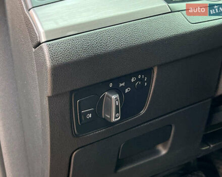 Чорний Фольксваген Пассат, об'ємом двигуна 2 л та пробігом 267 тис. км за 14390 $, фото 14 на Automoto.ua