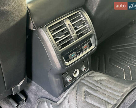 Чорний Фольксваген Пассат, об'ємом двигуна 2 л та пробігом 267 тис. км за 14390 $, фото 24 на Automoto.ua