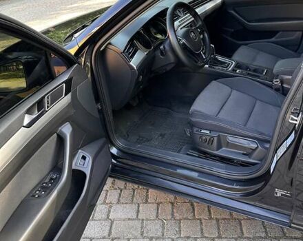 Чорний Фольксваген Пассат, об'ємом двигуна 2 л та пробігом 283 тис. км за 13000 $, фото 1 на Automoto.ua