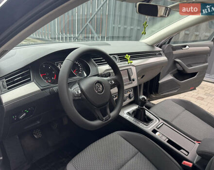 Черный Фольксваген Пассат, объемом двигателя 1.6 л и пробегом 256 тыс. км за 11900 $, фото 16 на Automoto.ua