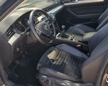 Черный Фольксваген Пассат, объемом двигателя 2 л и пробегом 206 тыс. км за 16300 $, фото 6 на Automoto.ua