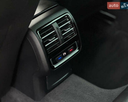 Черный Фольксваген Пассат, объемом двигателя 2 л и пробегом 277 тыс. км за 16499 $, фото 25 на Automoto.ua