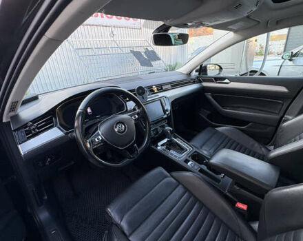 Черный Фольксваген Пассат, объемом двигателя 1.6 л и пробегом 348 тыс. км за 16550 $, фото 5 на Automoto.ua