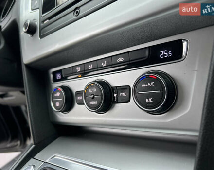 Черный Фольксваген Пассат, объемом двигателя 1.6 л и пробегом 325 тыс. км за 12600 $, фото 59 на Automoto.ua