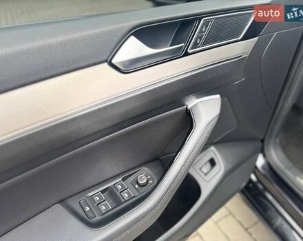 Черный Фольксваген Пассат, объемом двигателя 1.97 л и пробегом 260 тыс. км за 14999 $, фото 26 на Automoto.ua